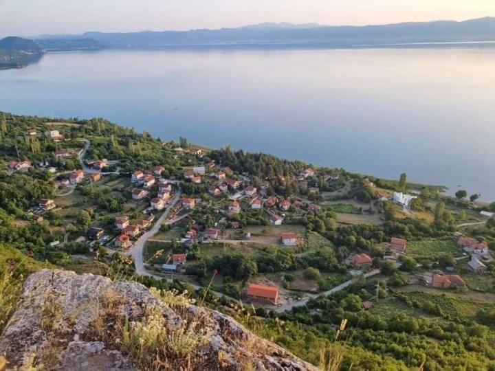 Guest House Stevovski Elshani Экстерьер фото